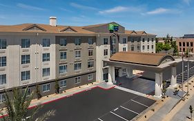 Holiday Inn Express & Suites Fresno River Park Hwy 41 By Ihg